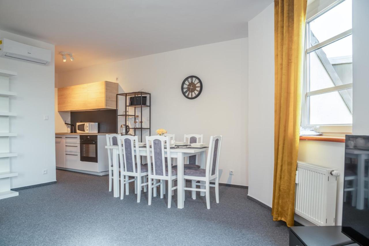 Apartman Amore Bešeňová Exteriör bild