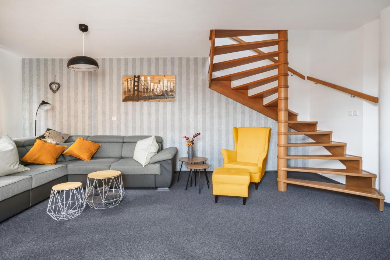 Apartman Amore Bešeňová Exteriör bild