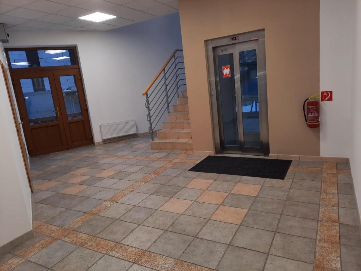 Apartman Amore Bešeňová Exteriör bild